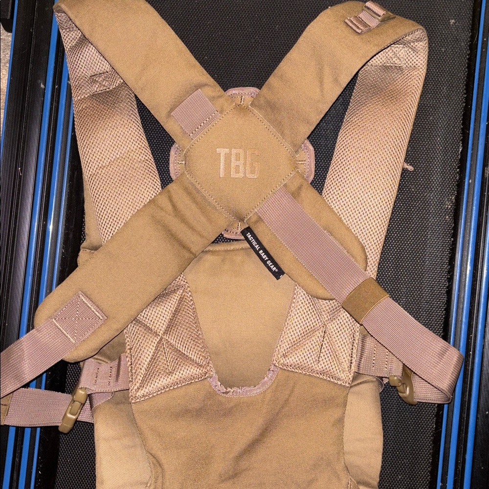 Baby and Toddler Carrier - Picture 3 of 3